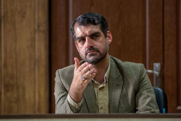 نماینده مجلس: چرا باید در این جنگل بیدر و پیکر از داشتن سلاح هستهای محروم باشیم؟