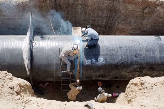 انتقال آب دریای عمان به اصفهان تهدیدی جدی برای محیط زیست است