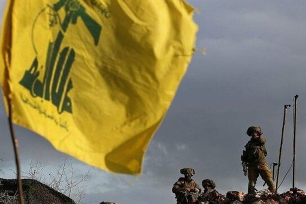 جنبلاط ينقل رسائل تحذير لإيران وحزب الله من توسيع الحرب