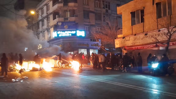 خانهای در غرب تهران که ۱۹ شب پناهگاه معترضان زخمی شد