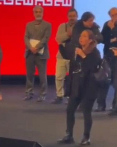 Zeynab Kazempour, who removed her headscarf during the annual assembly of Tehran Construction Engineering Organization on February 17, 2023