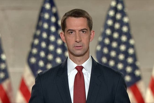 سيناتور أميركي: ترامب يمنح إيران فرصة لتغيير سلوكها.. لكنه لن يسمح لها باللعب معه