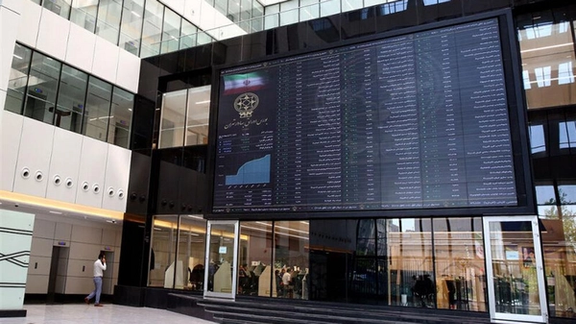 افت ۲۱۰ هزار واحدی شاخص بورس از زمان استقرار دولت رئیسی