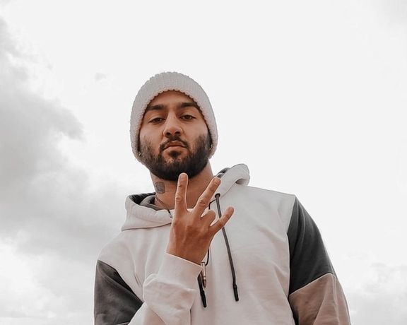 وکیل توماج صالحی: دستور دادهاند کیفرخواست توماج صالحی با ۱۰ اتهام صادر شود