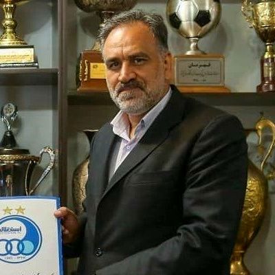 واکنش مدیرعامل استقلال به اشتباهات داوری:در زمین مسابقه باید با ۱۲ نفر مبارزه کنیم