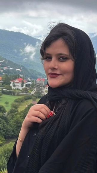 وکیل خانواده مهسا امینی: گزارش پزشکی قانونی مهسا را صدا و سیما گرفته ولی بازپرس پرونده نه