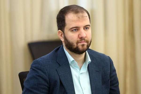 مسؤول إيراني سابق: على "ستارلينك" الالتزام بقوانين البلاد
