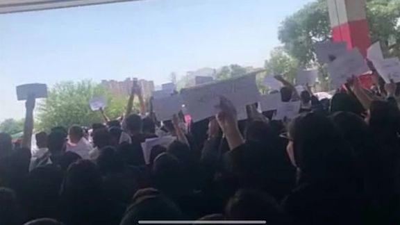 اعتراض و اعتصاب پرستاران در ایران با وجود فشارهای شدید امنیتی