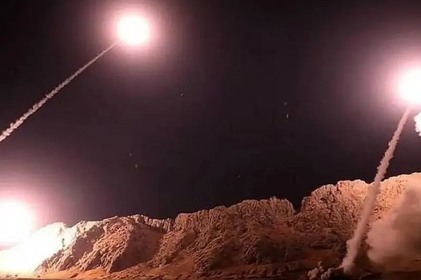 "إيكونوميست": الهجوم الإيراني على إسرائيل.. فاشل عسكريًا