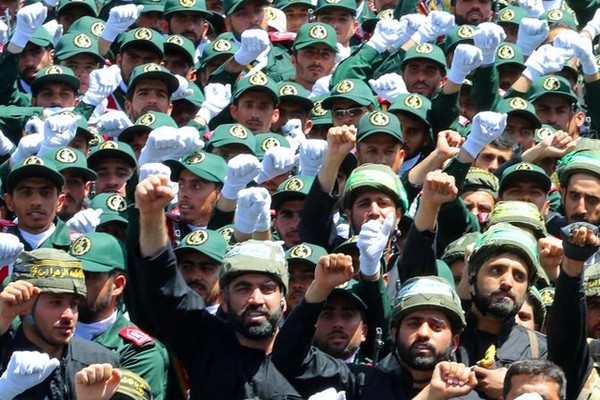 الحرس الثوري الإيراني يعلن مقتل ثلاثة من عناصره في الهجمات الأميركية على "زنجان"
