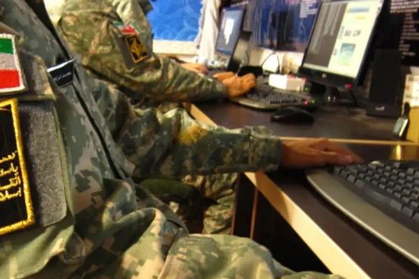 موقع "بصيرت" التابع للحرس الثوري: إيران تتأهب لـ "حرب اقتصادية" بعد اغتيال هنية