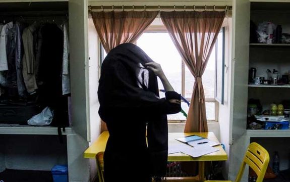 احضار گسترده دختران خوابگاه دانشگاه چمران به دلیل رعایت نکردن پوشش اجباری