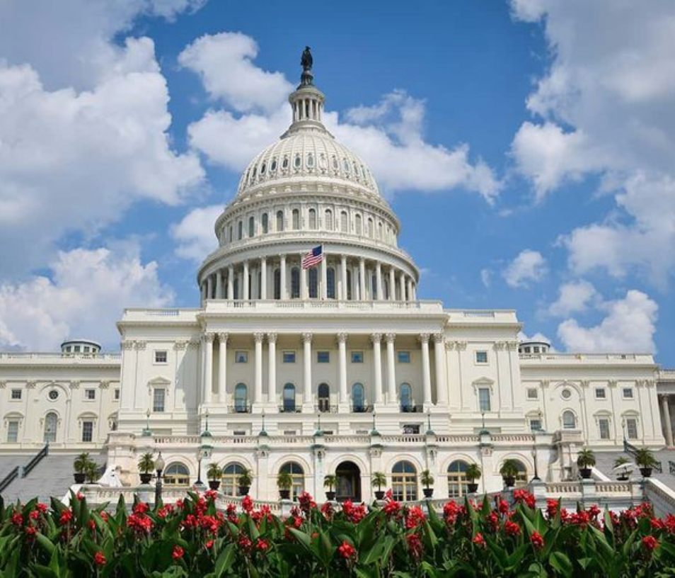 أعضاء بمجلس الشيوخ الأميركي يدعون لتكثيف الضغوط على نظام طهران