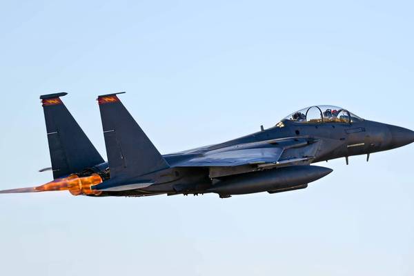 منابع آمریکایی از نجات دومین سرنشین جنگنده اف-۱۵ خبر دادند