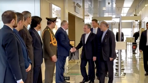 عراقجي من موسكو: أجرينا دائما مشاورات وثيقة مع أصدقائنا في روسيا بشأن القضية النووية