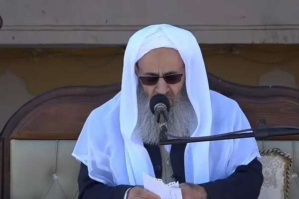 زعيم أهل السنة في إيران مقارنا نظام طهران بحكومة نتنياهو: "إسرائيل لم تقتل متظاهرا واحدا"