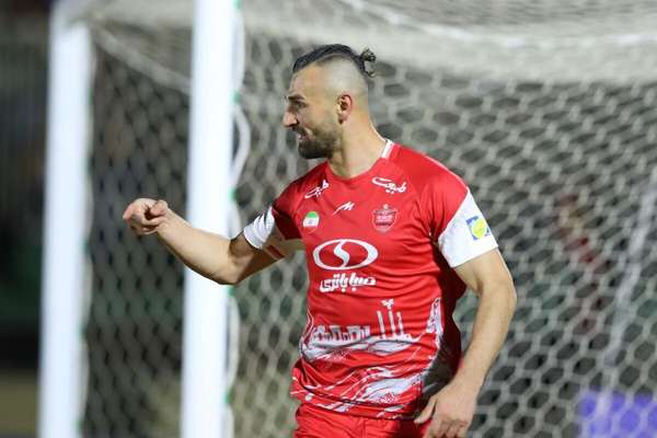 سردار دورسون: میخواستم در پرسپولیس از فوتبال خداحافظی کنم، میماندم آقای گل میشدم