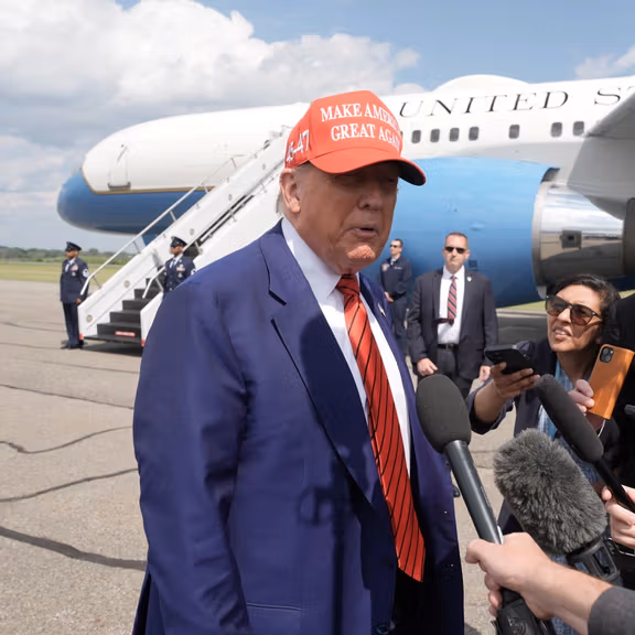 ترامپ: درخواست از اسرائیل برای توقف حملات به ایران بسیار دشوار است