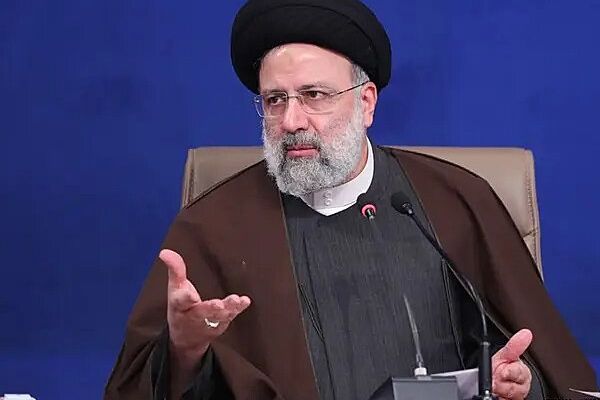 مسؤولان في حكومة رئيسي: حل المشكلات الاقتصادية يستغرق وقتًا وعلى الناس التحلي بالصبر