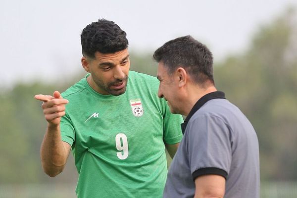 روزنامه نزدیک به پزشکیان: چرا تاج، احتمال ویزا نگرفتن طارمی را مطرح کرد تا همه حساس شوند؟