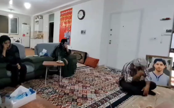 ماموران حکومت به خانه پدر محمدمهدی کرمی، معترض اعدام شده هجوم برده و وسایلش را توقیف کردند