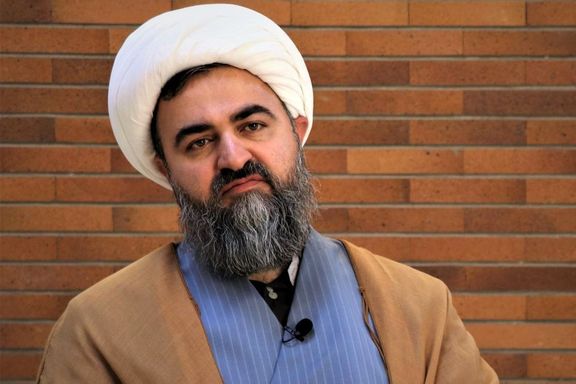 رجل دين إيراني معارض لخامنئي: مقاطعة الانتخابات منحت المعارضة هوية جديدة