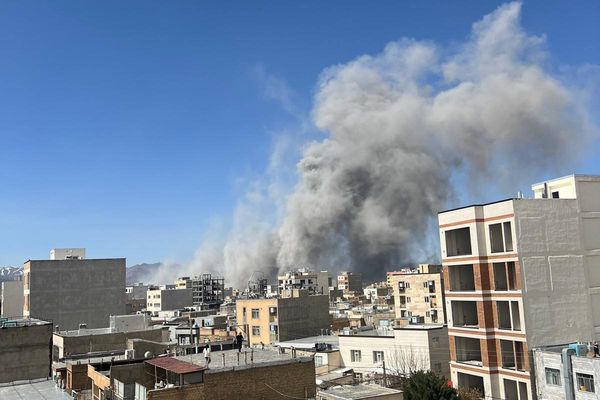 موجة هجمات جديدة تستهدف مواقع في طهران ويزد وهمدان وأصفهان