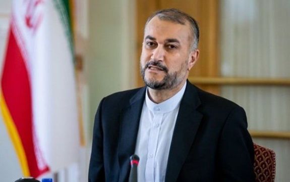 عبداللهيان: أبلغنا دول المنطقة بالهجوم على إسرائيل قبل 3 أيام