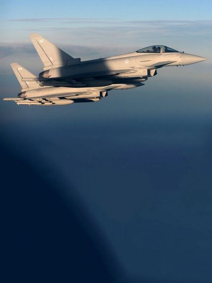 رئيس وزراء بريطانيا يعلن نشر مقاتلات تابعة لسلاح الجو الملكي البريطاني في الشرق الأوسط