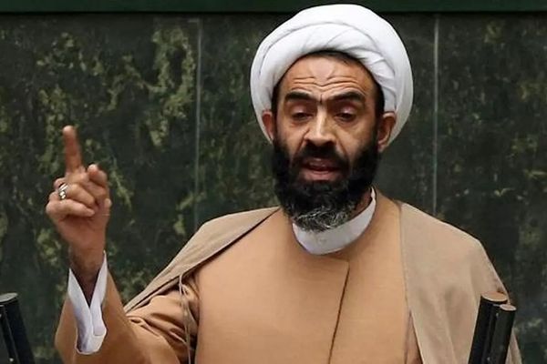 برلماني إيراني: مضيق هرمز بالنسبة لنا شيء يفوق "القنبلة الذرية"