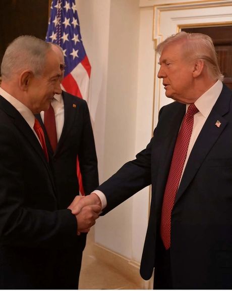 نتنياهو يغادر البيت الأبيض عقب لقاء استمر ثلاث ساعات مع ترامب