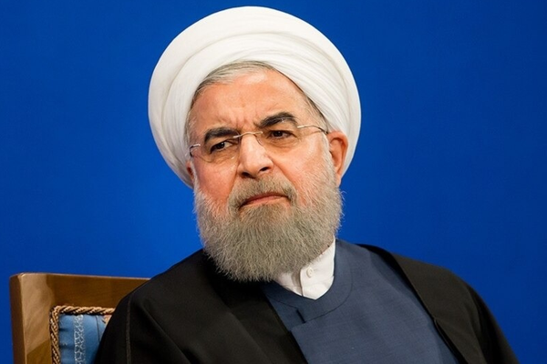 برلماني إيراني: لسان حسن روحاني أصبح طويلاً ويجب إعدامه عدة مرات