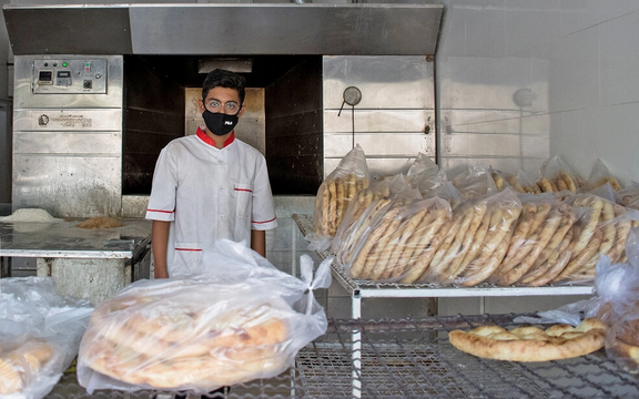 مدیرکل امور بازرگانی وزارت صمت: دولت فعلا برای افزایش قیمت نان تصمیمی نگرفته است