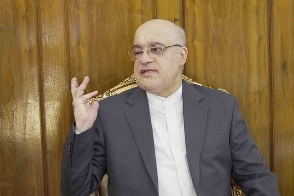 احتمال استدعاء سفير إيران في بيروت بعد تصريحاته حول نزع سلاح "حزب الله"