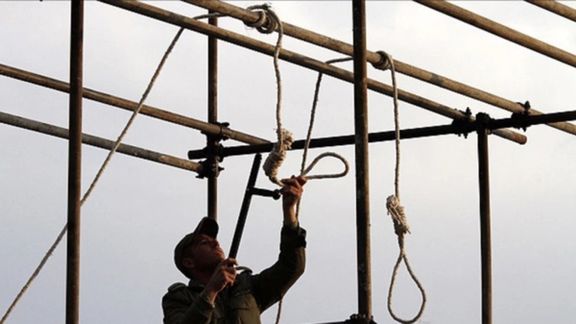 A soldier preparing the gallows for an execution