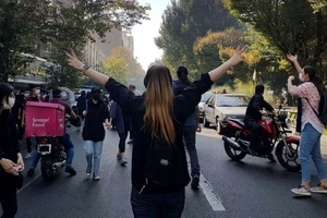 حدادعادل: بهدلیل شرایط جنگی، فعلا نمیتوانیم وارد مساله حجاب شویم