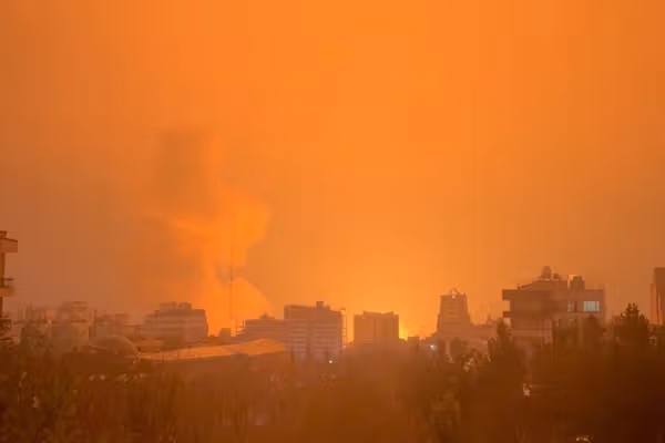 قطعی برق در غرب تهران در پی حملات متعدد به نقاط مختلف پایتخت و کرج در شامگاه جمعه