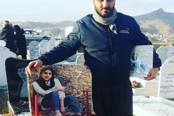 والد طفلة مقتولة يتحدث عن بث اعترافاته القسرية وعرض نظام إيران دفع دية ابنته