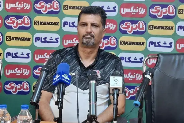 پس از ۷ بازی؛ مجتبی حسینی از نساجی جدا شد