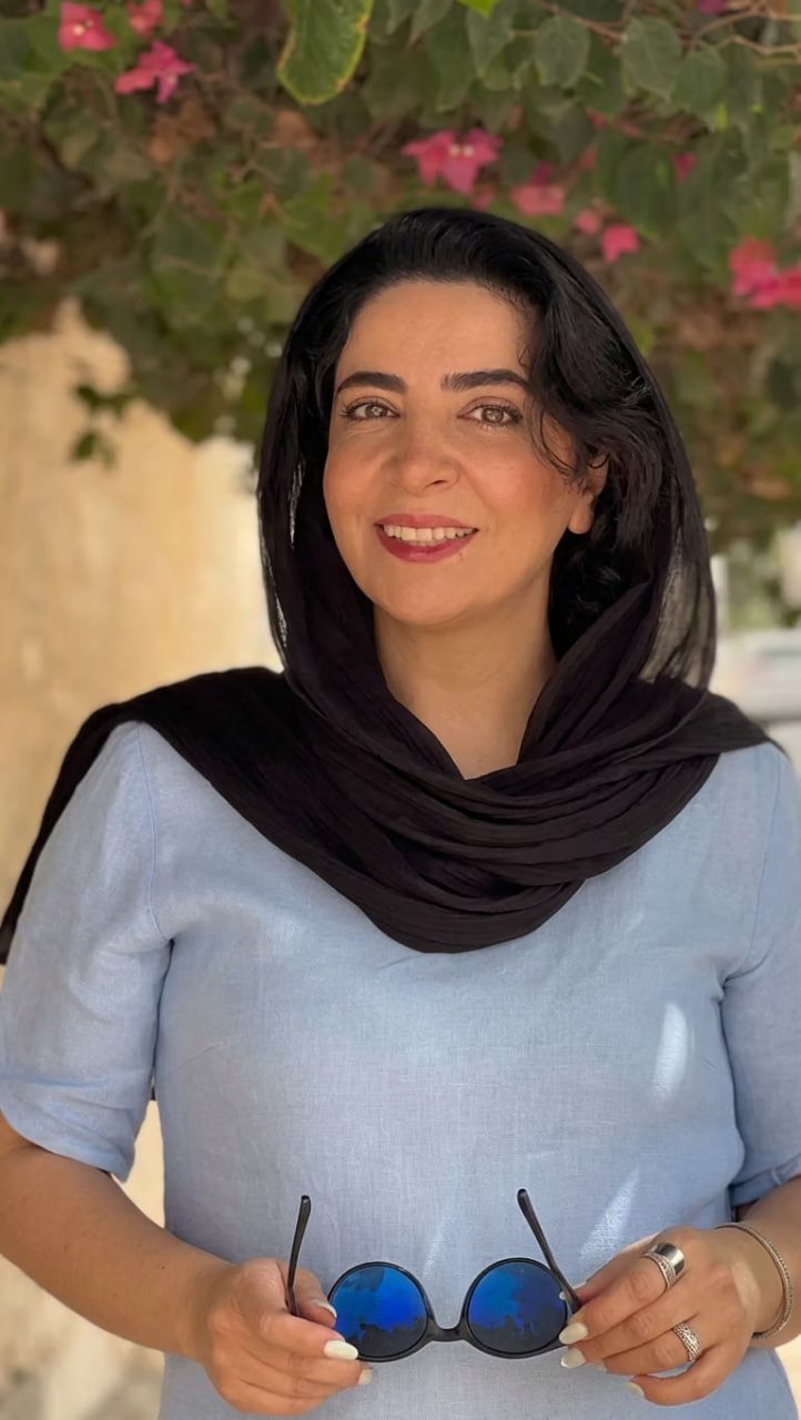 بهلوي يطالب بضغط دولي لمنع إعدام مدوّنة إيرانية