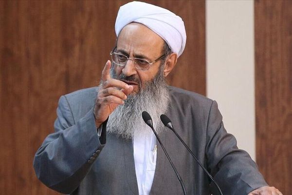 إمام أهل السنة في إيران: الفساد أصبح منتشرا في البلاد ولا أحد يستطيع مواجهته