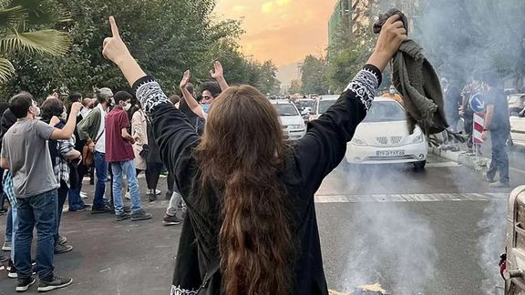 حملة عالمية لمنظمات ومسؤولين ونشطاء من 80 دولة تدعو إلى دعم انتفاضة الإيرانيين