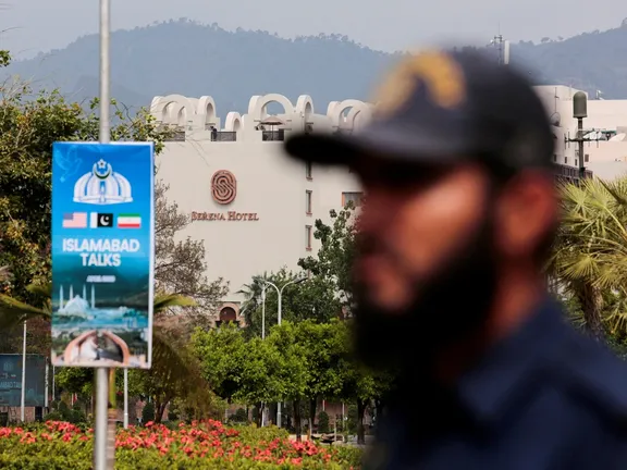 ترامپ همزمان با مذاکرات جمهوری اسلامی و آمریکا: فرآیند پاکسازی تنگه هرمز را آغاز کردهایم