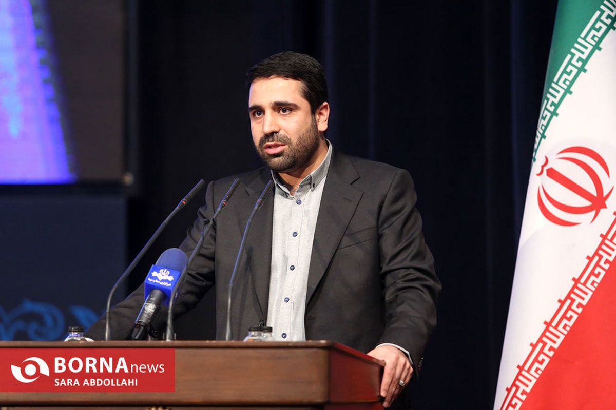 دبیر شورای عالی فضای مجازی: در فضای مجازی نباید تابع قوانین دیگر کشورها باشیم 