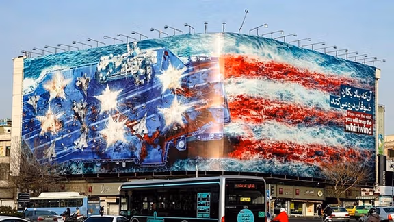 Anti-US mural unveiled at Tehran square sends warning message