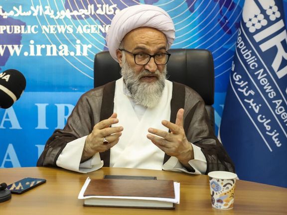 عضو مجلس خبرگان: دشمن گمان میکند خامنهای فردی ترسو است