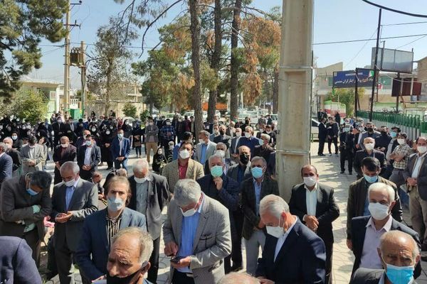 السلطات الإيرانية تعتقل عددا من المعلمين خلال تجمعهم الاحتجاجي في مختلف مدن إيران