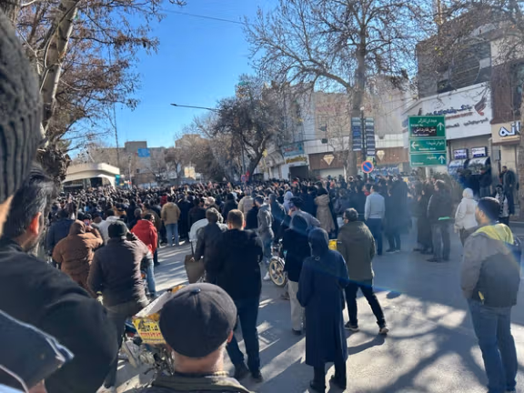 واشینگتنتایمز: مقایسه ایران با ونزوئلا میتواند گمراهکننده باشد