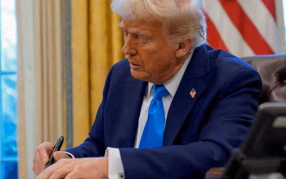 سیبیاس نیوز: دولت ترامپ اعلام کرد میخواهد هزاران پرونده پناهندگی را لغو کند