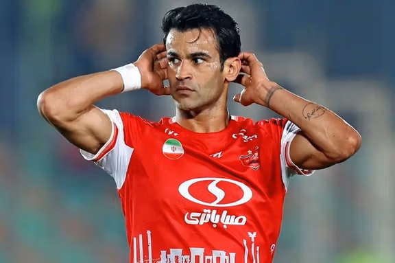 مهاجم پرسپولیس: هوای مردمی که مجبور شدند خانه خود را ترک کنند داشته باشید، توریست نیستند